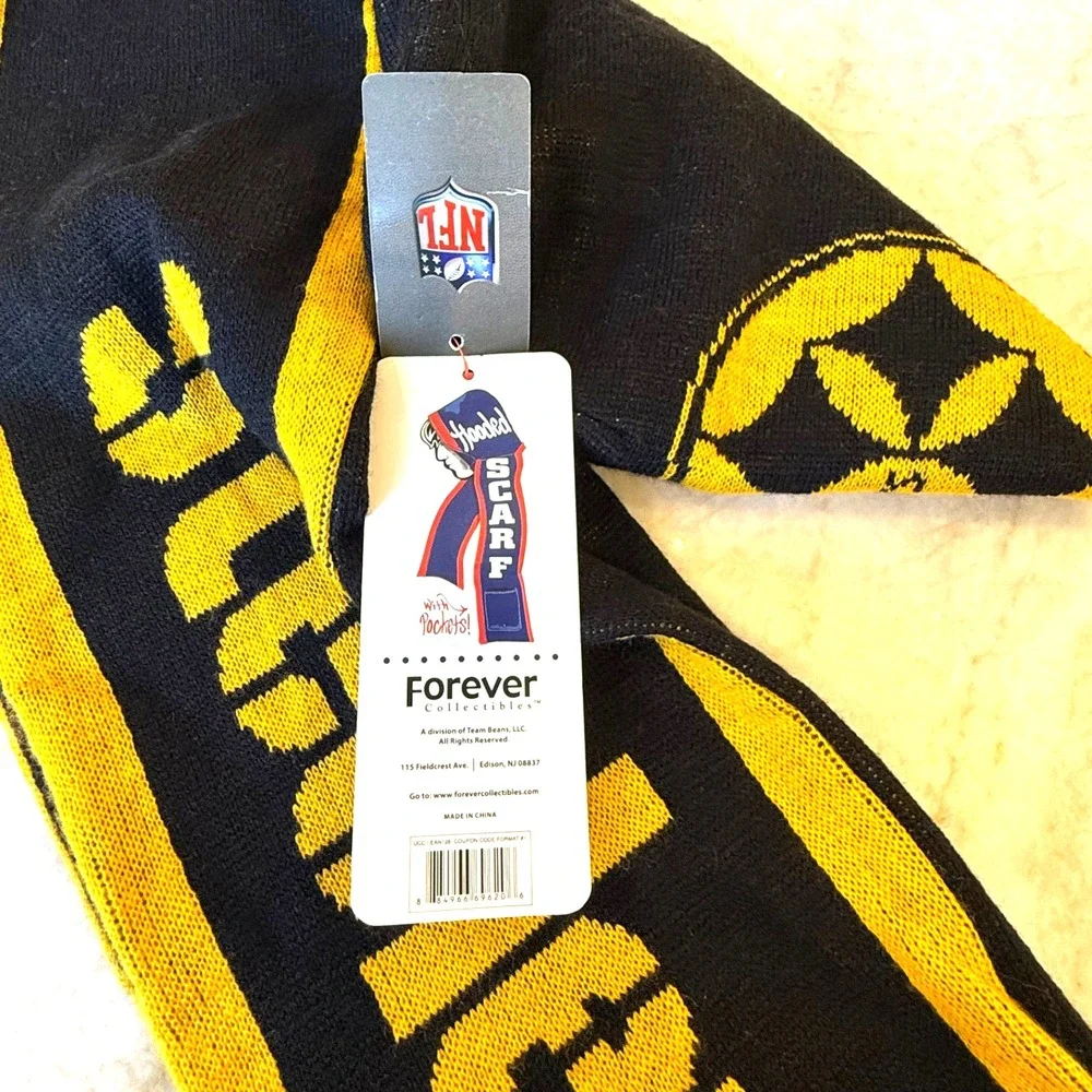 Pittsburg Steelers Hooded Scarf with Pockets NFL Football Black/Yellow; OS;‎ NWT
